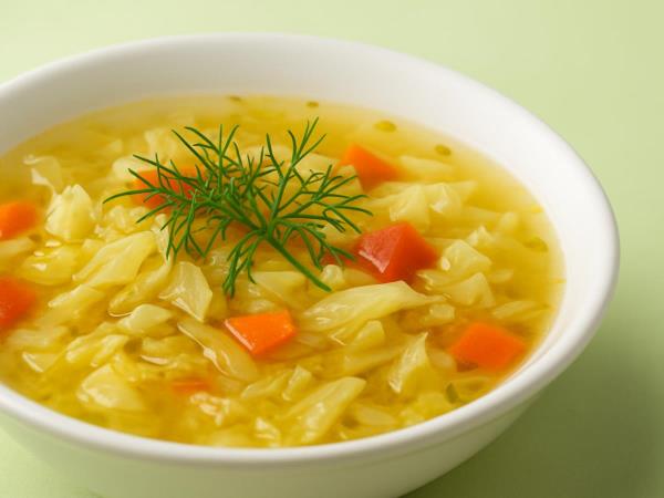 Die alte Zwiebel-Kohl-Suppe, die früher bei allen Herbst- und Winterbeschwerden auf den Tisch kam